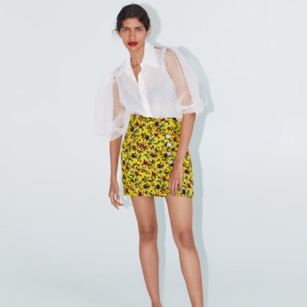 bloggers favorite 🌻NWT zara yellow skirt